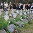 2014-07-21 monsinjoro A. Svarinsko laidotuvės. Foto G. Šniro