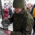 2018-02-16 Aikštėje prie krašto apsaugos ministerijos. M.Abaravičiaus nuotr.