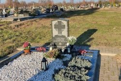 2021-10-31 Laisvės kovų dalyvio Juozo Artūro Flikaičio kapas Liepynės kapinėse