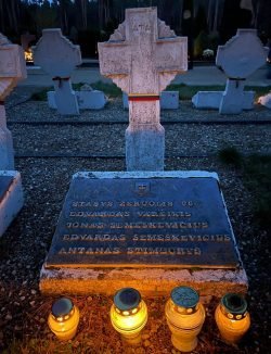 2022-11-01 Partizanų memoriale Dukstynos kapinėse. A. Vareikio nuotr.