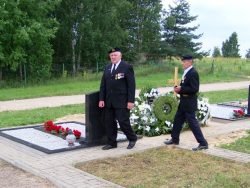 100_6915 2017-07-21 Liepynės kapinėse