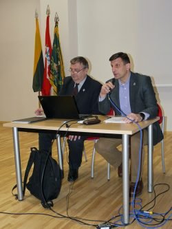 2018-01-21 LKKSS VAS pakartotinio susirinkimo pirminikas Raimundas ir sekretorius Linas pradeda darbą. M.Abaravičiaus nuotr.