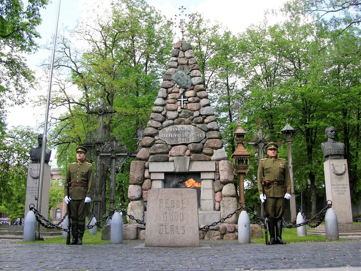 Nežinomo Kareivio kapas Kaune