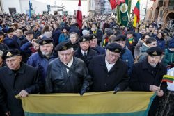 2019-02-16 Prie Lietuvos nepriklausomybės signatarų namų. E.Genio nuotr. (LRT)