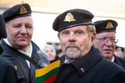 2019-02-16 Prie Lietuvos nepriklausomybės signatarų namų. J.Auškelio nuotr. (Delfi)