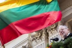 2019-02-16 Prie Lietuvos nepriklausomybės signatarų namų. L.Balandžio nuotr. (15min)