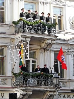 2019-02-16 Prie Lietuvos nepriklausomybės signatarų namų. M.Abaravičiaus nuotr.