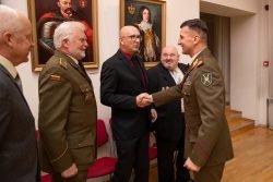 2019-11-20 Vilniaus įgulos karininkų ramovėje. gr. M.Lysenko nuotr. (Sausumos pajėgos, Facebook)