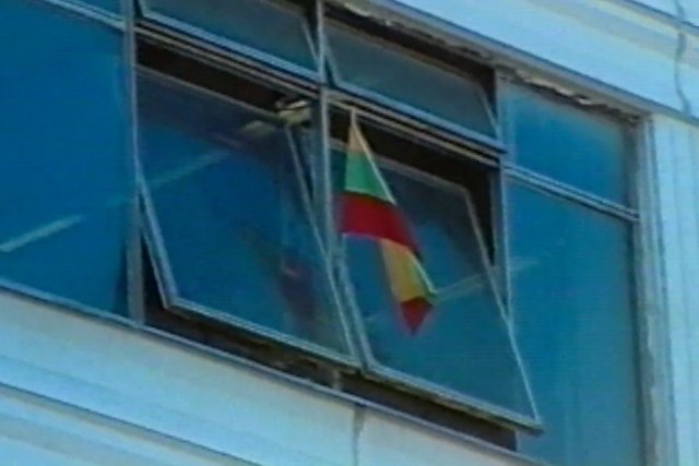 Pirmieji sovietų mėginimai užgrobti Lietuvos strateginius pastatus 1990-aisiais