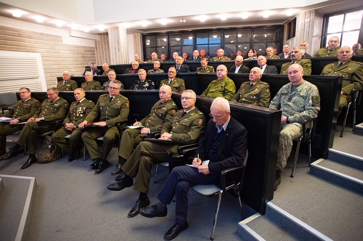 2022-10-15 Krašto apsaugos ministerijos ir karių, kūrusių savanoriškąją krašto apsaugos tarnybą, konferencija. Alfredo Pliadžio (KAM) nuotr.