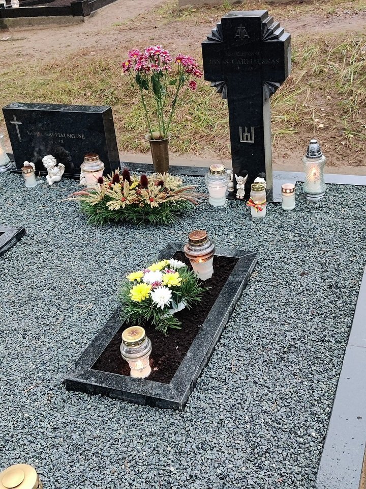 2022-11-02 Sudervės kapinėse prie antrosios bangos LK kūrėjo savanorio Jono Garliausko kapo