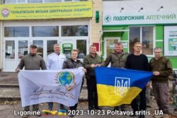 2023-10-23 „Jungtinė misija“ vienai karo ligoninei Poltavos srityje pristatė medicininės paskirties įrangos, farmacijos ir asmens higienos produktų. Romo Eidukevičiaus nuotr.