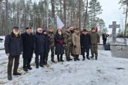 2024-01-28 13:00-14:00 Prie kryžiaus sudegintam Kaniūkų kaimui ir išžudytiems jo gyventojams atminti. Antano Buroko nuotr.