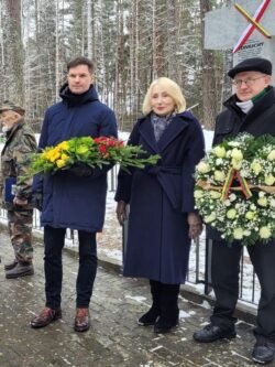 2024-01-28 13:00-14:00 Prie kryžiaus sudegintam Kaniūkų kaimui ir išžudytiems jo gyventojams atminti. Petro Paleckio nuotr.