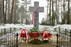 2024-01-28 Apie 17:00 po savivaldybės renginio prie Kaniūkų memorialo. Šalčininkų raj. sav. fb nuotr.