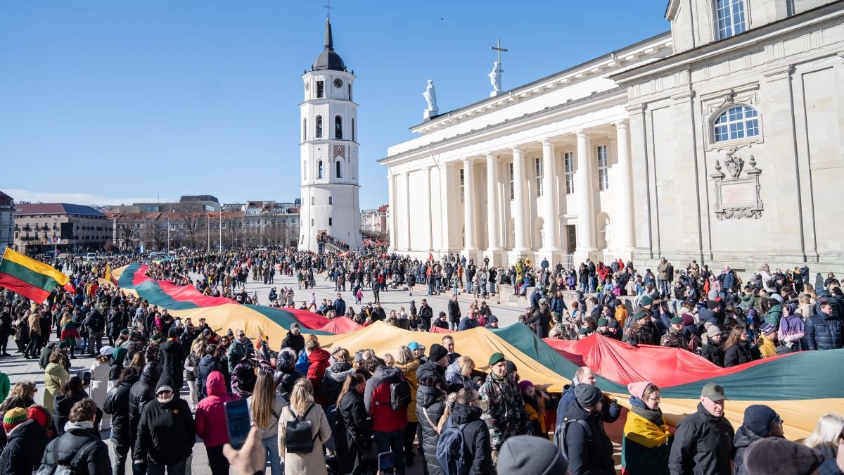 Atkurtos Lietuvos Nepriklausomybės 35-mečio minėjimo renginių programa