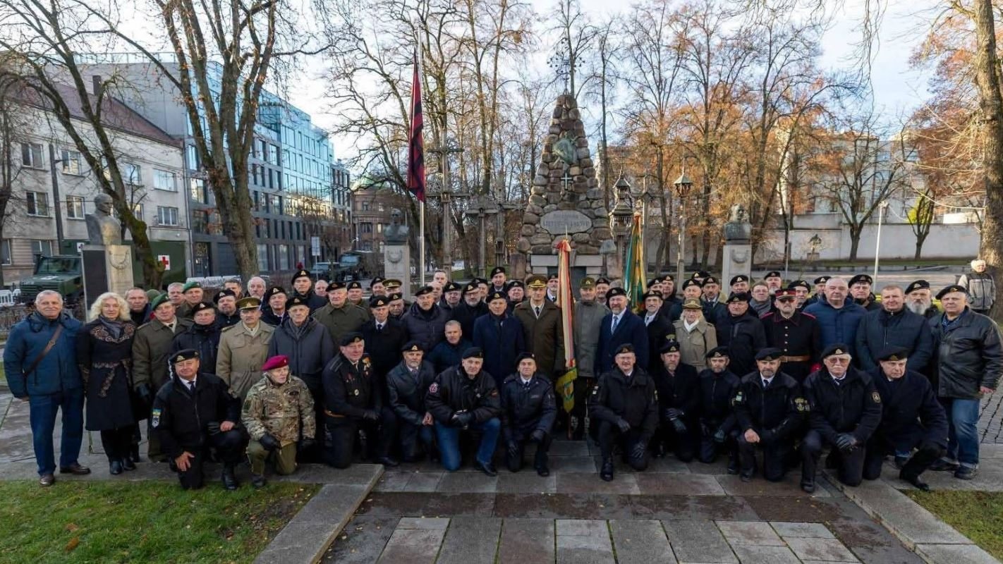 Su Lietuvos kariuomenės diena, mieli Lietuvos kariuomenės kūrėjai savanoriai!