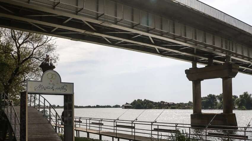 Sprogimai maksvoje. Atakuotas uostas Krasnodaro krašte. Degė svarbus terminalas