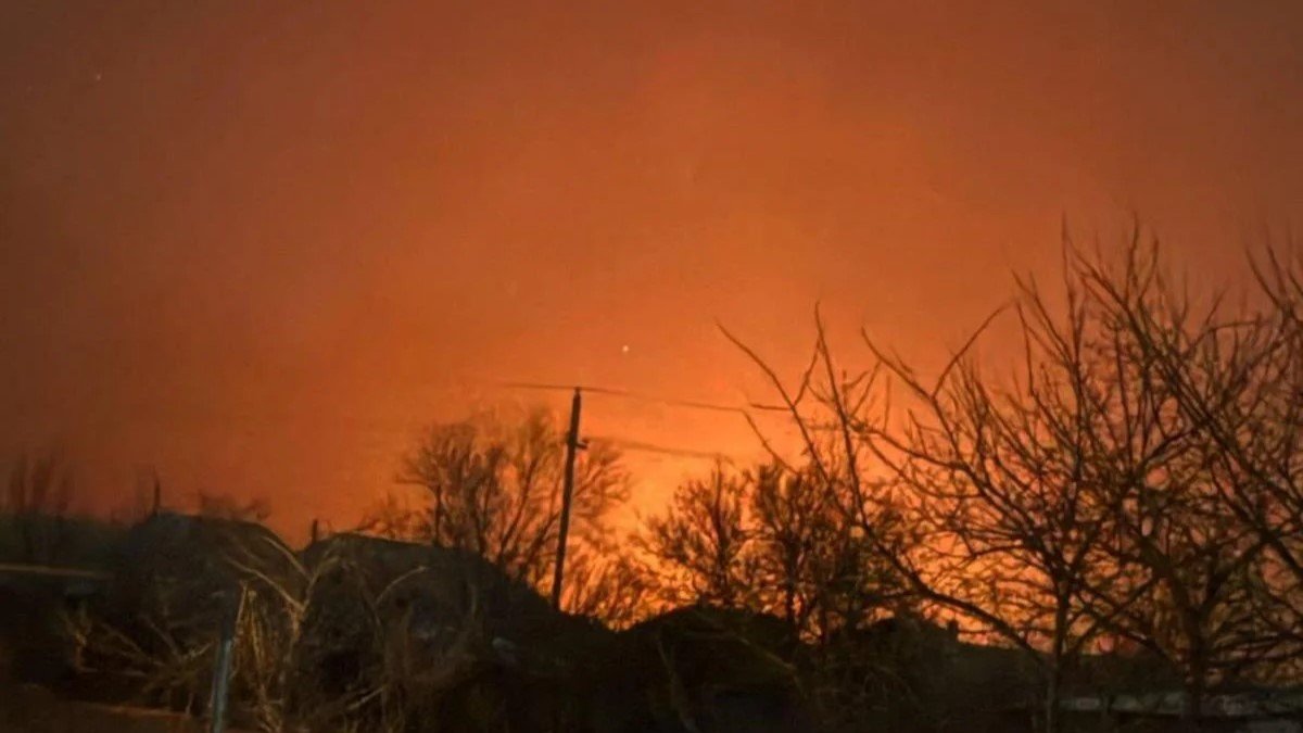 Gaisai Volgogrado srityje. Raketos pataikė į sandėlį su tūkstančiais sviedinių